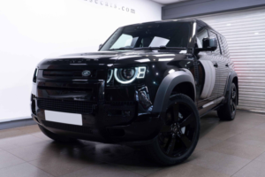 2024 Land Rover Defender 110 3.0 D300 Mhev X-Dynamic Se Auto 4WD Euro 6 (s/s) 5dr in Black — image 5