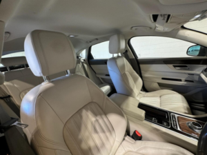 2015 Jaguar Xf 2.0d Portfolio Auto Euro 6 (s/s) 4dr in Blue — image 4