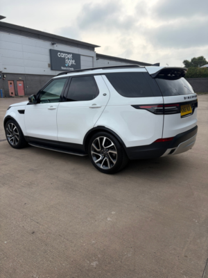 2018 Land Rover Discovery 2.0 Sd4 S SUV 5dr Diesel Auto 4WD Euro 6 (s/s) (240 Ps) in White — image 3