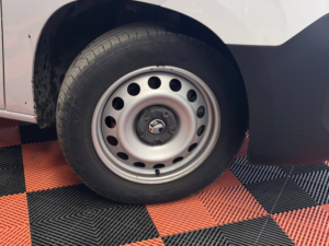 2024 Vauxhall Combo 1.5 Turbo D 2300 Prime Xl Panel Van 6dr Diesel Manual Lwb Euro 6 (s/s) (100 Ps) in White — image 3