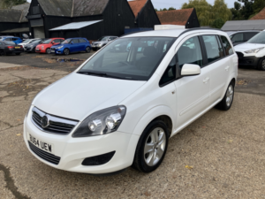 2014 Vauxhall Zafira 1.8 16v Exclusiv Low Mileage in White — image 6