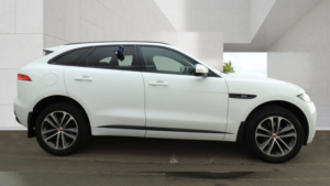 2019 Jaguar F-Pace 2.0 D180 R-Sport SUV 5dr Diesel Auto AWD Euro 6 (s/s) (180 Ps) in White — image 5