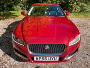 2016 Jaguar Xf 2.0d Prestige Auto AWD Euro 6 (s/s) 4dr in Red — image 6