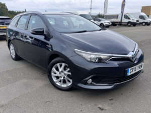 2016 Toyota Auris
