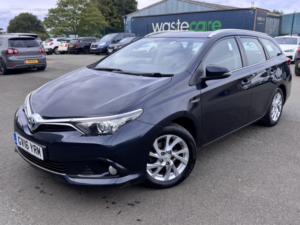 2016 Toyota Auris 1.8 Vvt-H Business Edition in Grey — image 3