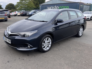 2016 Toyota Auris 1.8 Vvt-H Business Edition in Grey — image 6