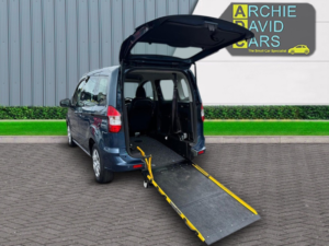 2020 Ford Tourneo Courier 1.5 Tdci Zetec Wav Wheelchair Accessible in Blue — image 3