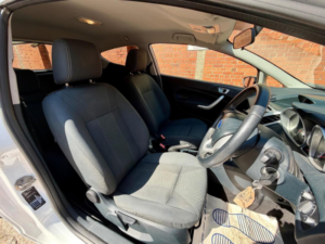 2012 Ford Fiesta 1.25 Zetec 3dr in White — image 5