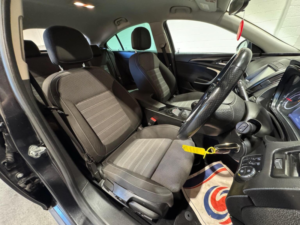 2015 Vauxhall Insignia 2.0 Cdti Ecoflex Sri Nav Euro 5 (s/s) 5dr in Black — image 3