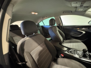 2015 Vauxhall Insignia 2.0 Cdti Ecoflex Sri Nav Euro 5 (s/s) 5dr in Black — image 4