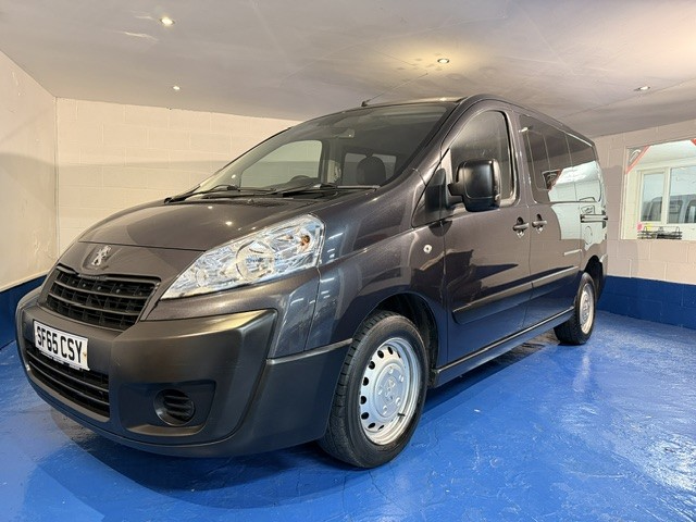 2015 Peugeot Expert Tepee 2.0 Hdi Tepee Comfort in Grey — image 1