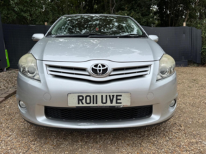 2011 Toyota Auris 1.6 V-Matic Sr Euro 5 5dr in Silver — image 3