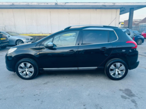 2015 Peugeot 2008 1.2 Vti Puretech Allure Euro 5 5dr in Black — image 5