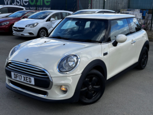 2017 MINI Hatch 1.2 One 3-Door Hatch in White — image 3