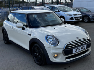 2017 MINI Hatch 1.2 One 3-Door Hatch in White — image 6