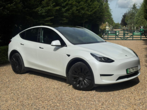 2024 Tesla Model Y (dual Motor) Long Range Auto 4wde 5dr in White — image 2