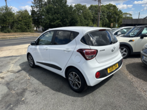 2018 Hyundai I10 1.0 I10 Go! Se 1.0 in White — image 3