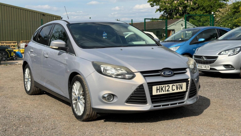2012 Ford Focus 1.6 Tdci Zetec Euro 5 (s/s) 5dr in Silver — image 1