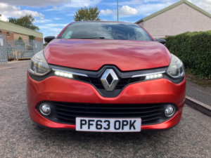 2014 Renault Clio 0.9 Tce Dynamique S Medianav Hatchback 5dr Petrol Manual Euro 5 (s/s) (90 Ps) in Red — image 2