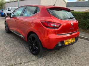 2014 Renault Clio 0.9 Tce Dynamique S Medianav Hatchback 5dr Petrol Manual Euro 5 (s/s) (90 Ps) in Red — image 4