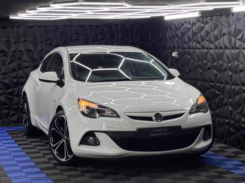 2016 Vauxhall Astra Gtc 1.4i Turbo Limited Edition Euro 6 (s/s) 3dr in White — image 1