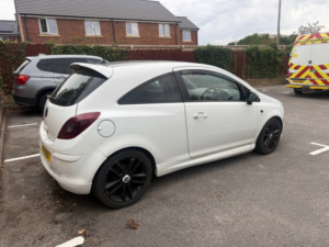2011 Vauxhall Corsa 1.2i 16v Limited Edition Hatchback 3dr Petrol Manual (a/c) (124 G/km, 84 Bhp) in White — image 5