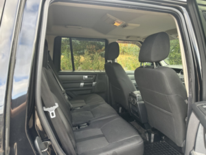 2014 Land Rover Discovery 4 3.0 Sd V6 Gs in Black — image 5