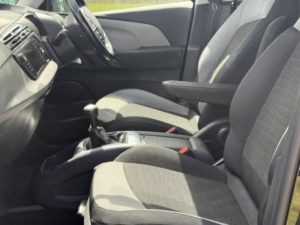 2015 Citroen Grand C4 Picasso 1.6 E-Hdi Exclusive in Black — image 3