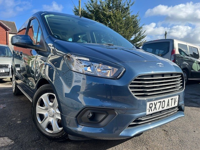 2020 Ford Tourneo Courier 1.5 Tdci Zetec in Blue — image 1