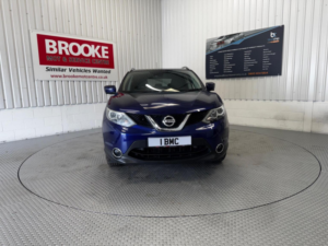 2015 Nissan Qashqai 1.5 Dci N-Tec+ 2WD Euro 5 (s/s) 5dr in Blue — image 5
