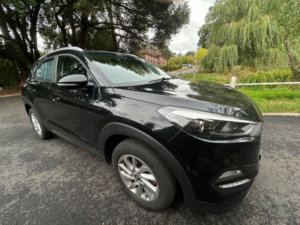 2017 Hyundai Tucson 1.6 Gdi Blue Drive Se Nav SUV 5dr Petrol Manual Euro 6 (s/s) (132 Ps) in Black — image 3