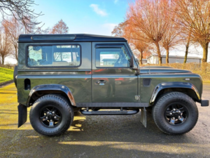 2007 Land Rover Defender 2.4 Tdci County Station Wagon 3dr Diesel Automatic 4WD Swb Euro 4 (122 Bhp) in Green — image 2