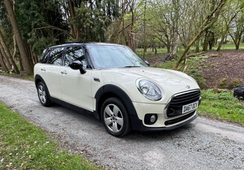 2017 MINI Clubman 1.5 Clubman Cooper in White — image 1