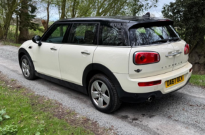 2017 MINI Clubman 1.5 Clubman Cooper in White — image 6