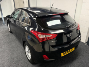 2015 Hyundai I30 1.6 Crdi Blue Drive Se Nav Euro 6 (s/s) 5dr — image 2