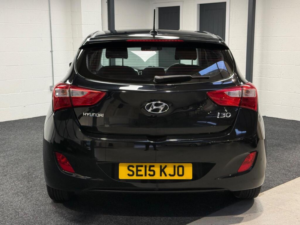 2015 Hyundai I30 1.6 Crdi Blue Drive Se Nav Euro 6 (s/s) 5dr — image 4