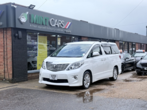 2010 Toyota Alphard - in White — image 2