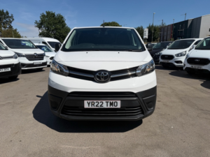 2022 Toyota Proace 2.0d Icon Lwb — image 2