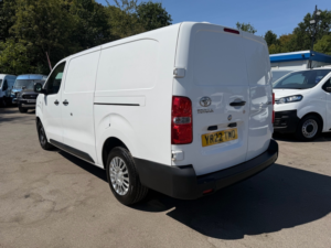 2022 Toyota Proace 2.0d Icon Lwb — image 5