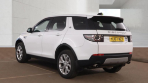 2017 Land Rover Discovery Sport 2.0 Td4 Hse Auto 4WD Euro 6 (s/s) 5dr in White — image 4