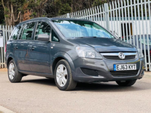 2013 Vauxhall Zafira 1.6 16v Exclusiv Euro 5 5dr in Grey — image 3