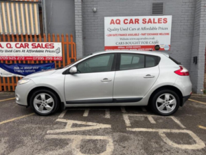 2011 Renault Megane Dynamique Tomtom Vvt in Silver — image 4