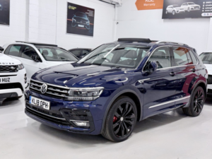 2018 Volkswagen Tiguan 2.0 Tdi R-Line in Blue — image 2