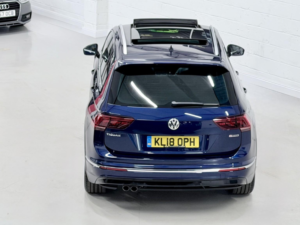 2018 Volkswagen Tiguan 2.0 Tdi R-Line in Blue — image 5