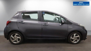 2015 Toyota Yaris 1.5 Vvt-H Icon E-CVT Euro 6 5dr in Grey — image 6
