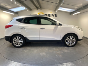 2013 Hyundai Ix35 2.0 Crdi Premium SUV 5dr Diesel Manual 4WD Euro 5 (134 Bhp) in White — image 6