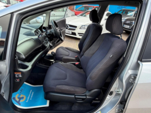 2013 Honda Jazz 1.4 I-Vtec Es CVT Euro 5 5dr in Silver — image 4
