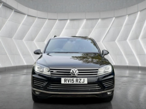 2015 Volkswagen Touareg 3.0 Tdi V6 Bluemotion Tech R-Line Tiptronic 4WD Euro 6 (s/s) 5dr in Black — image 3