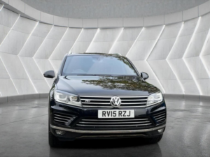 2015 Volkswagen Touareg 3.0 Tdi V6 Bluemotion Tech R-Line Tiptronic 4WD Euro 6 (s/s) 5dr in Black — image 5