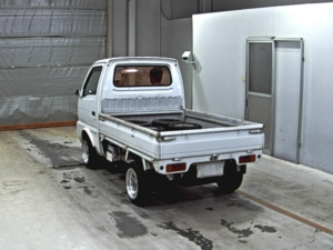 1992 Suzuki Carry Wagon Truck Ku 660cc Kei Truck in White — image 2